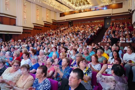 Губернатор Илья Середюк обозначил главные успехи металлургической отрасли и наградил лучших работников