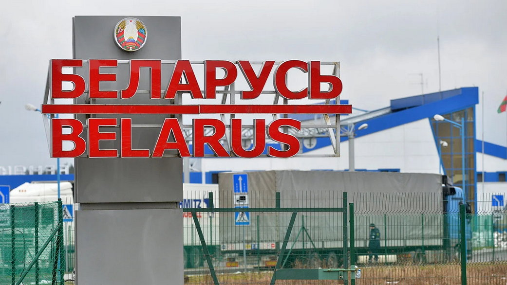 На границе Белоруссии и Латвии растут очереди из автомобилей