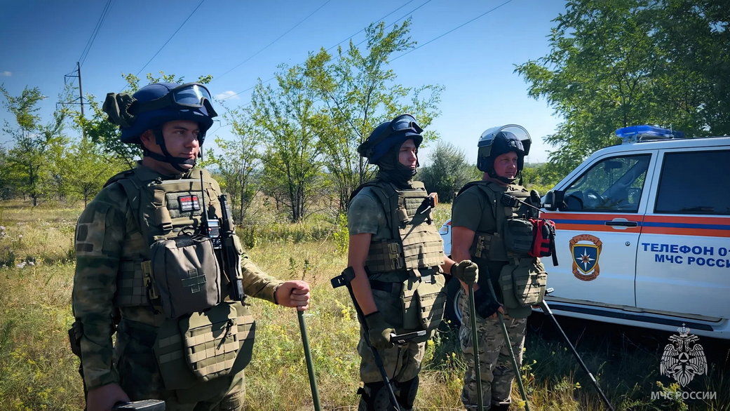 Эксперт: почему военнослужащим МЧС разрешат применять оружие