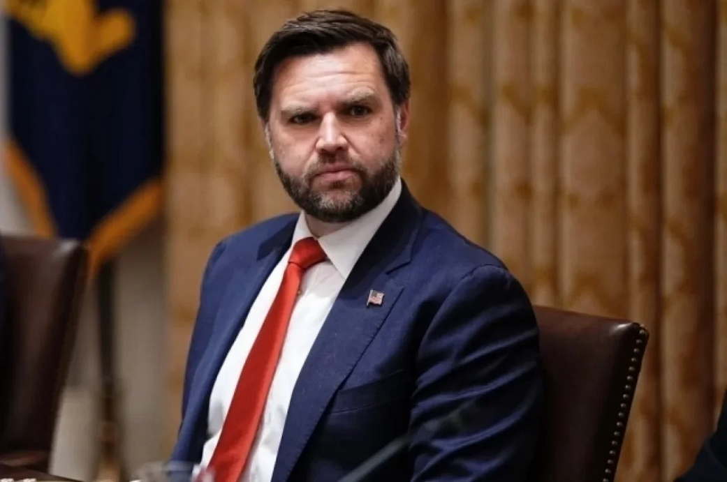 Вэнс заявил о переходе конфликта США и Ирана в новую фазу