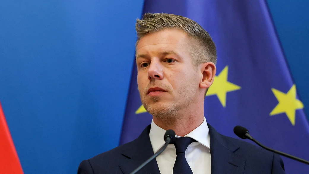 Парламент Венгрии лишил премьер-министра Петера Мадьяра неприкосновенности