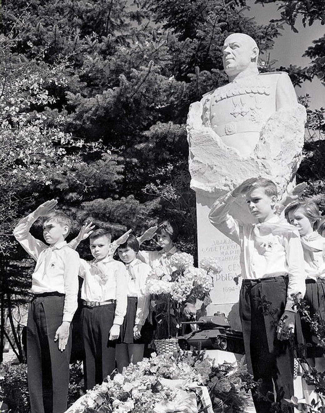 День рождения Павла Семеновича Рыбалко (1894–1948), Маршала бронетанковых войск, дважды Героя Советского Союза (4 ноября 1894г.)