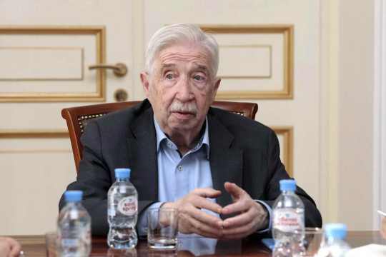 Сергей Цивилев предложил профессору СПбГЭУ войти в состав экономического совета КуZбасса Сергей Цивилев предложил профессору СПбГЭУ войти в состав экономического совета КуZбасса