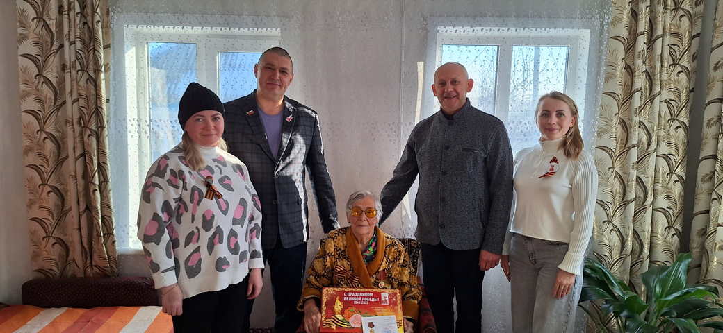 Поздравили с праздником 80-летием Победы замечательных ветеранов, тружеников тыла