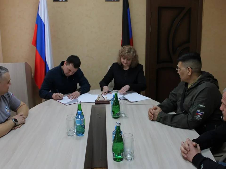 Делегация Кузбасса доставила очередную партию груза в Горловку