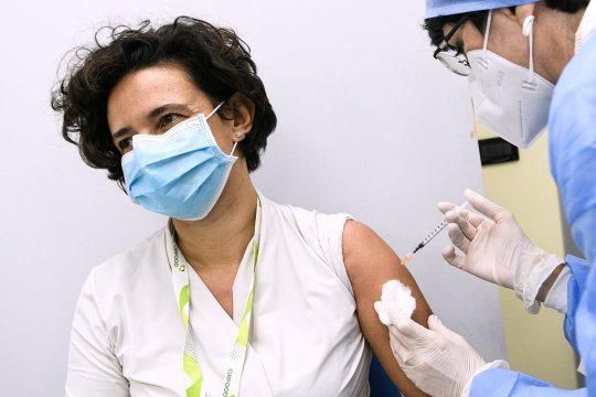 В ВОЗ рекомендовали переболевшим COVID-19 сделать прививку от коронавируса
