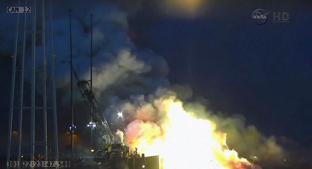 Взрыв ракеты Antares нанес колоссальный ущерб космодрому в США