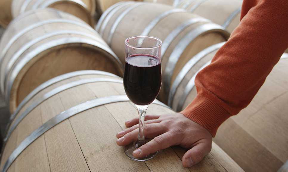 Российские ученые раскрыли секрет "работы" вишневых бочек для вина