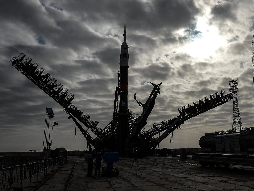 Рогозин: в России наладят производство микроэлектроники для космоса
