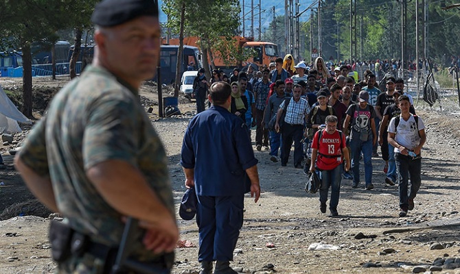 Премьер Венгрии предложил странам ЕС план решения кризиса с мигрантами