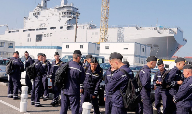 Российские моряки могут вернуться за «Мистралем» в марте
