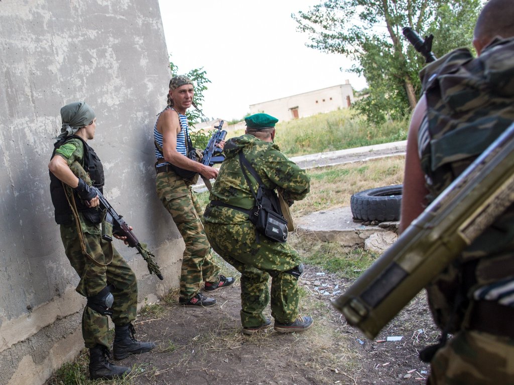 Ополченцы вступили в бой с диверсионной группой под Донецком