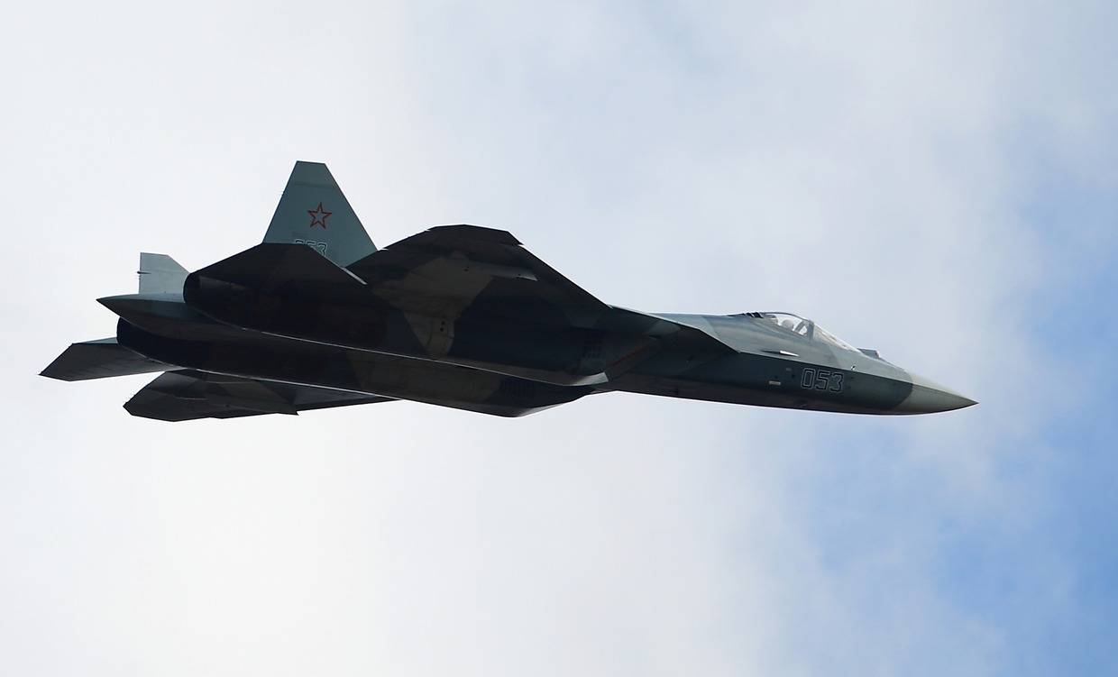 Минобороны объяснило специфику подготовки летчиков Су-57 высокой ценой самолета