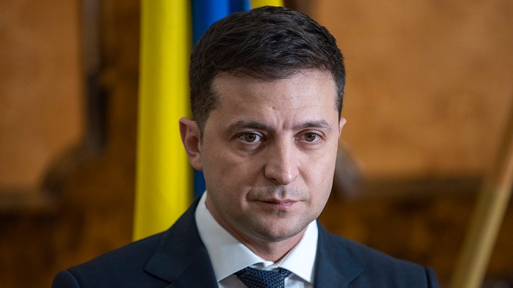 Зеленский заявил, что визит Байдена в Киев помог бы деэскалации