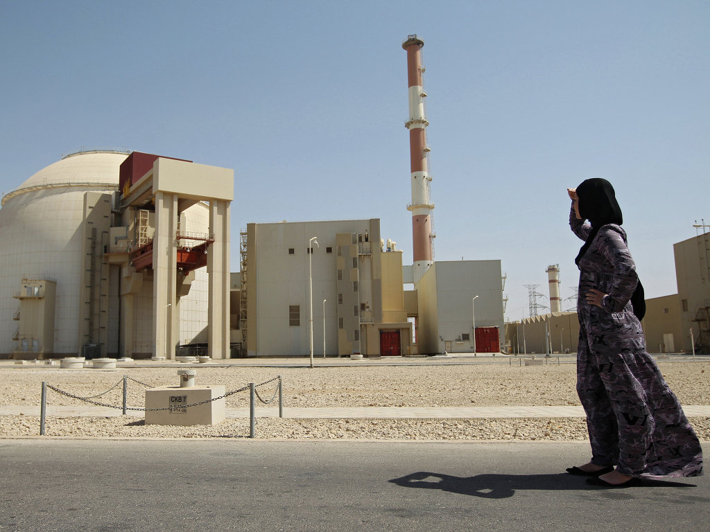 Рябков: переговоры шестерки и Ирана спотыкаются о вопрос АЭС в Араке