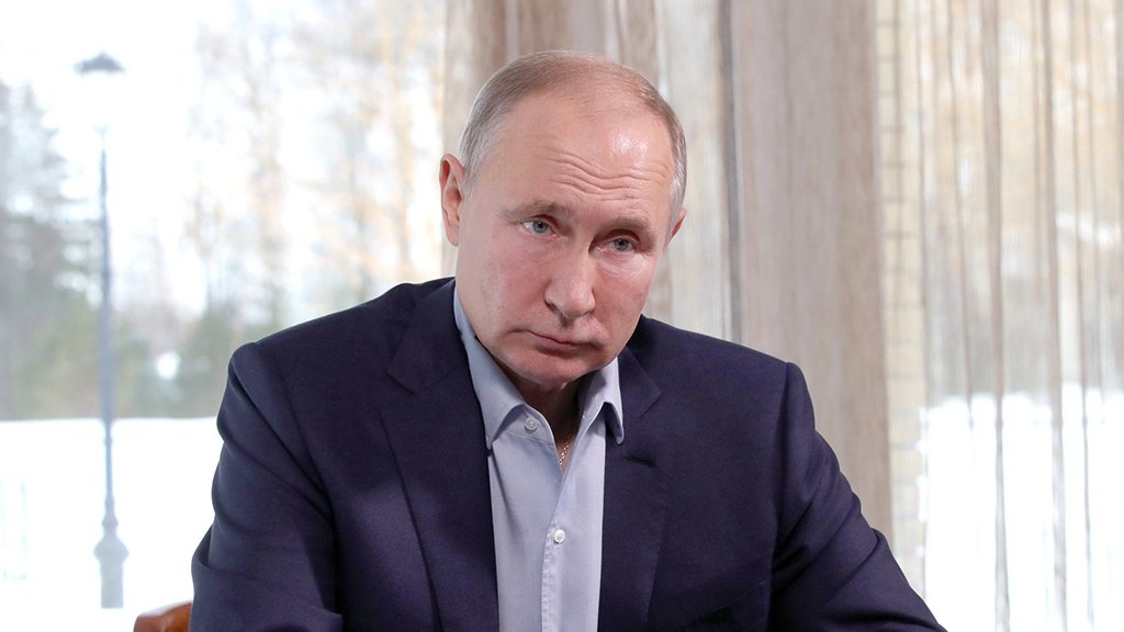 Путин объяснил, почему не стал прививаться от коронавируса на камеру