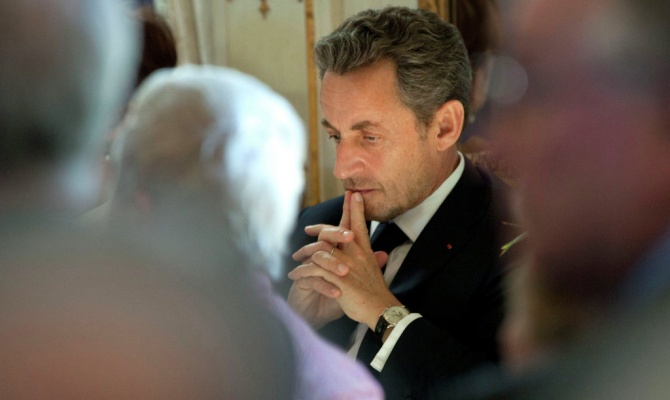 Терактами в Париже «варвары» объявили Франции войну, считает Саркози