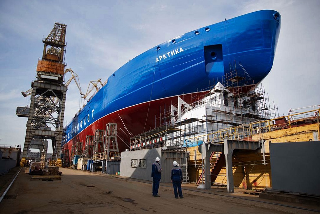 В Петербурге спущен на воду самый мощный в мире атомный ледокол «Арктика»