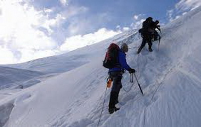 Сорвавшийся в горах Кабардино-Балкарии альпинист обнаружен