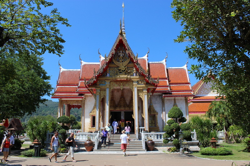 Гольф-карантин и прививочный пакет: как Таиланд заманивает туристов