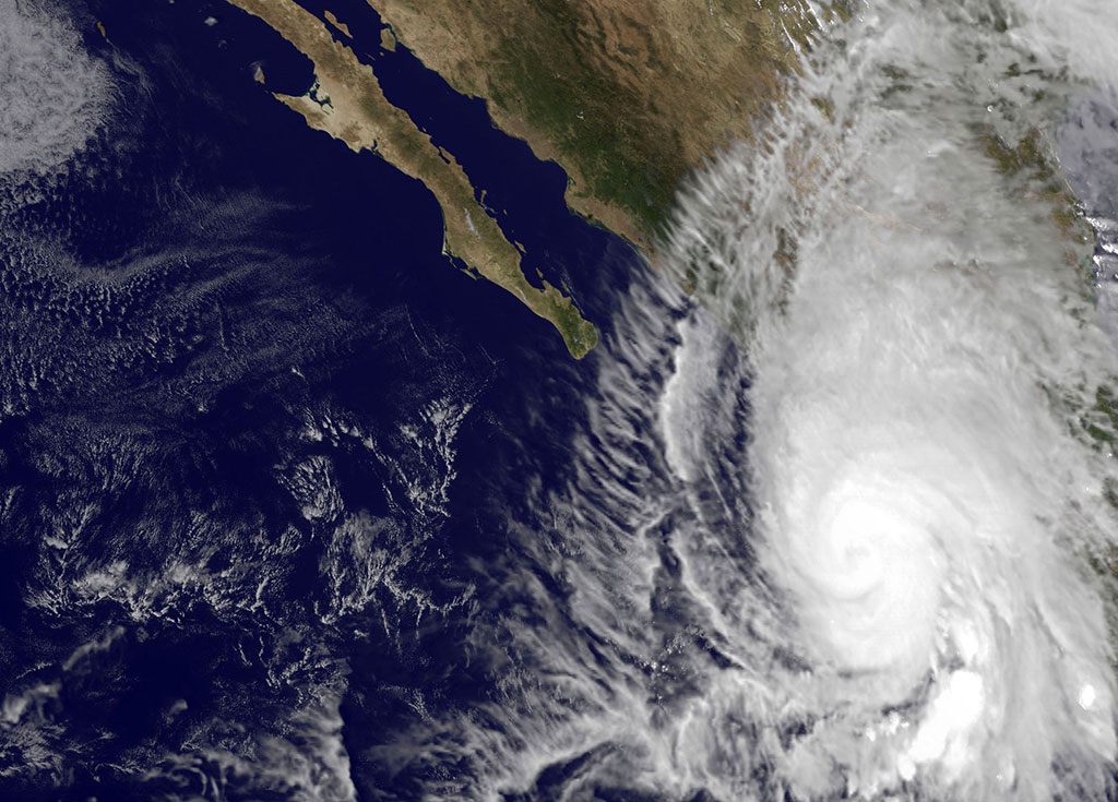 НАСА опубликовало космические снимки Патрисии, «урагана тысячелетия»