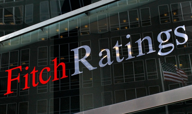 Fitch Ratings снизило рейтинги 30 российских кредитных организаций