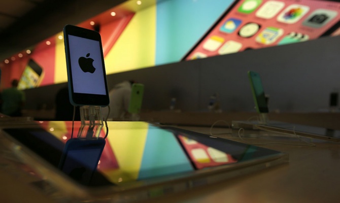 Apple обокрала владельцев iPhone на 5 млн долларов